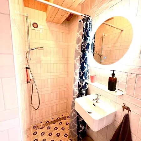 Charming Scandinavian Eco House With Private Garden And Jacuzzi Between Amsterdam Haarlem And Schiphol Airport *