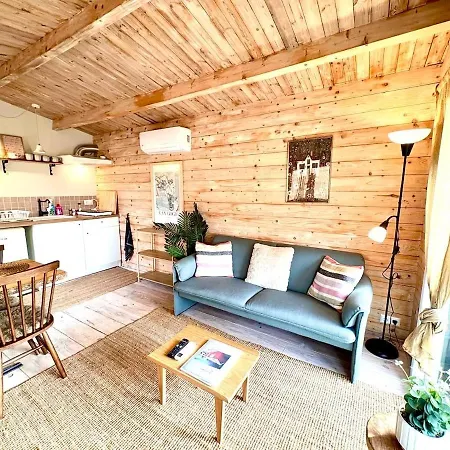 Tatil Evi Charming Scandinavian Eco House With Private Garden And Jacuzzi Between Amsterdam Haarlem And Schiphol Airport