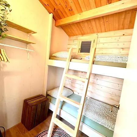 Charming Scandinavian Eco House With Private Garden And Jacuzzi Between Amsterdam Haarlem And Schiphol Airport Hébergement de vacances Vijfhuizen