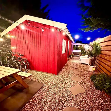 Charming Scandinavian Eco House With Private Garden And Jacuzzi Between Amsterdam Haarlem And Schiphol Airport * Vijfhuizen