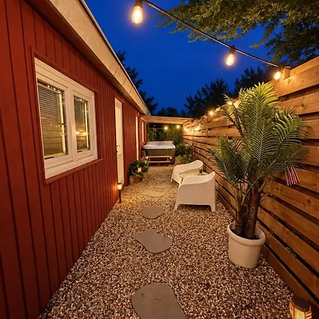 Vakantiehuis Charming Scandinavian Eco House With Private Garden&jacuzzi Between Amsterdam Haarlem&schiphol Airport