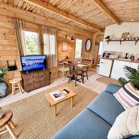 Charming Scandinavian Eco House With Private Garden&jacuzzi Between Amsterdam Haarlem&schiphol Airport