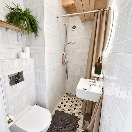 Charming Scandinavian Eco House With Private Garden&jacuzzi Between Amsterdam Haarlem&schiphol Airport *