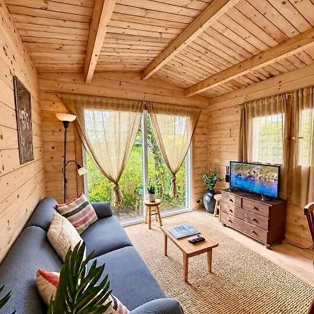 Charming Scandinavian Eco House With Private Garden&jacuzzi Between Amsterdam Haarlem&schiphol Airport Vakantiehuis