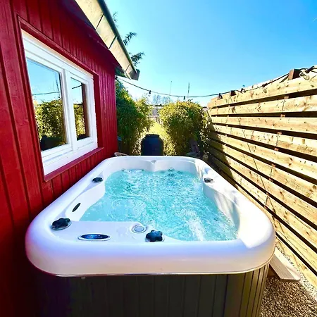 New Charming Scandinavian Eco House With Garden And Jacuzzi 펜션 Vijfhuizen