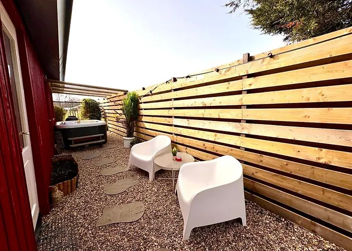 New Charming Scandinavian Eco House With Garden And Jacuzzi Vijfhuizen