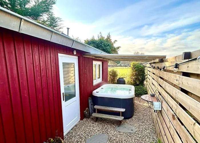 New Charming Scandinavian Eco House With Garden And Jacuzzi *