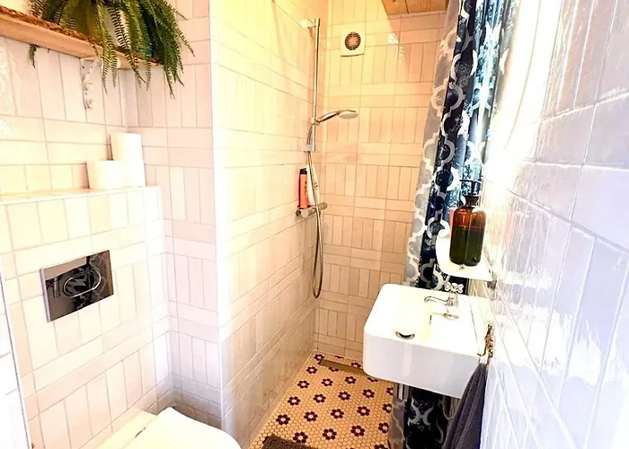 Hébergement de vacances New Charming Scandinavian Eco House With Garden And Jacuzzi