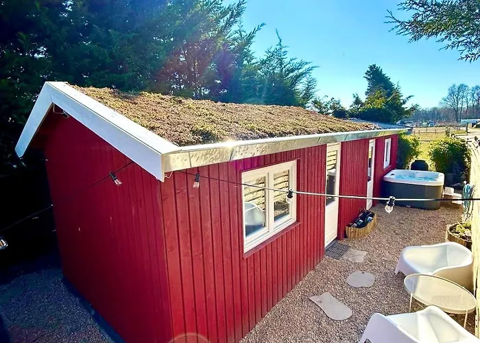 New Charming Scandinavian Eco House With Garden And Jacuzzi Hébergement de vacances *