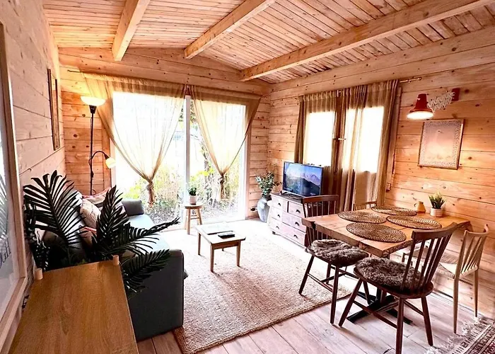 New Charming Scandinavian Eco House With Garden And Jacuzzi Hébergement de vacances